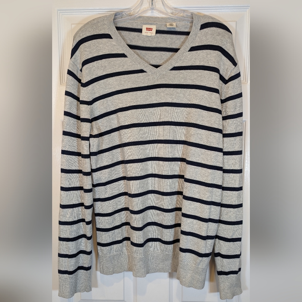 Levi’s men's knit striped black gray Sweater pullover v neck long sleeve size XL